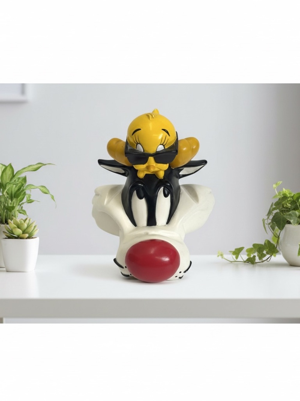 Vintage Warner Brothers 1998 Sylvester & Tweety eyeglass holder Retro Figurine